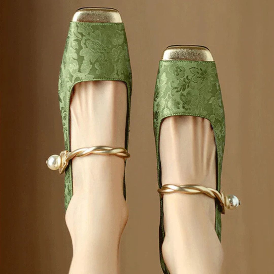 Isabella | Women's Gold Heels 3