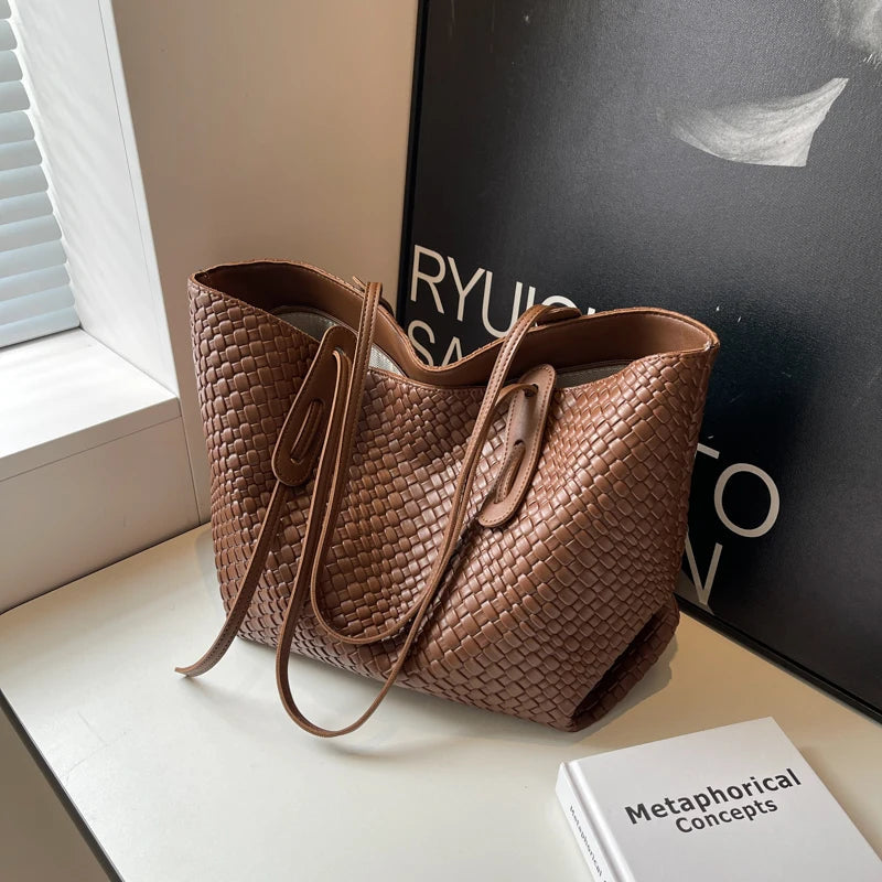 Margot | Chic Woven Tote Bag 1