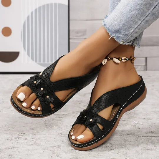 Trina | Wedge-heeled Flower Slippers